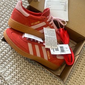 BRAND NEW Adidas Handball Spezials / PINK AND RED SISE 7.5